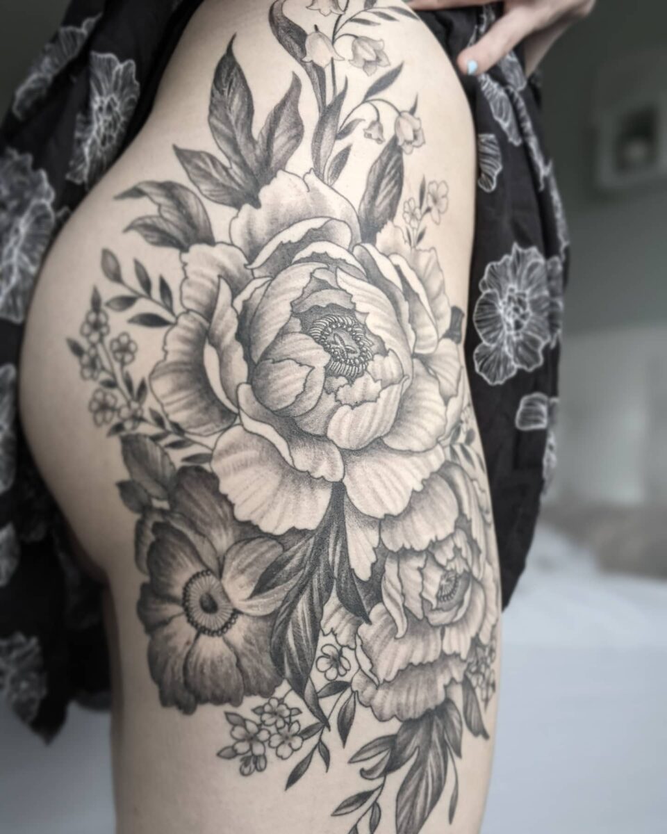 50+ Hip Tattoo Ideas for Women With Beautiful Feminine Designs