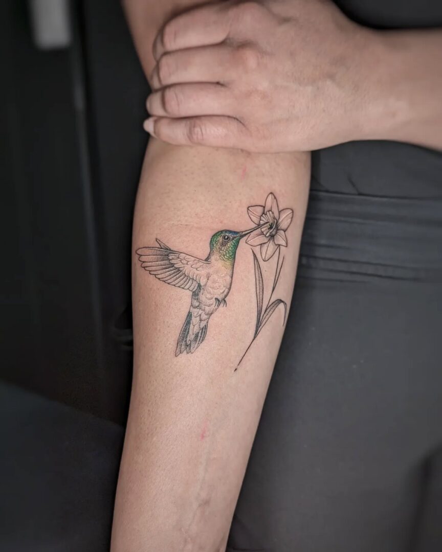 70+ Colorful Hummingbird Tattoo Ideas for a Bold Statement