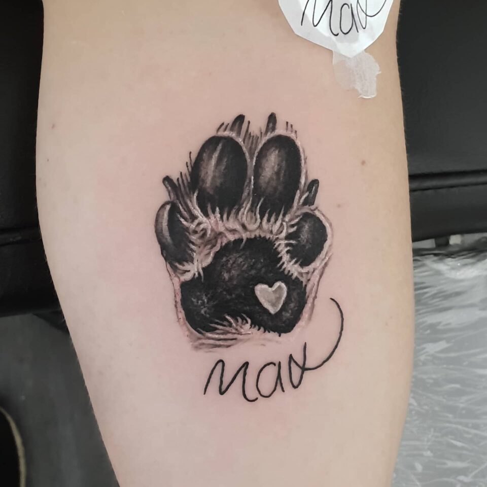 45+ Dog Memorial Tattoo Ideas to Honor Your Beloved Pet